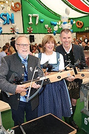 Regisseur Joseph Vilsmaier, Ursula Prinzessin von Bayern, BMW M&uuml;nchen Niederlassungsleiter Peter Mey (&copy;Foto. Martin Schmitz)